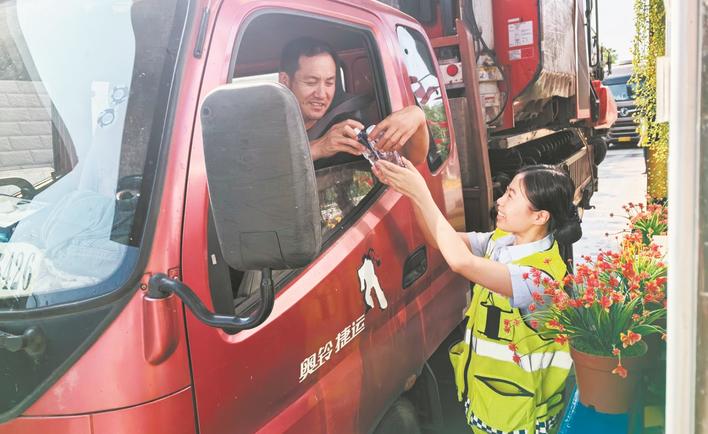 湖北日?qǐng)?bào) | 湖北交投集團(tuán)交通惠民之路書寫精彩